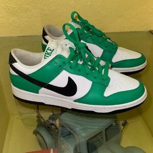 Nike women’s Low Dunk “Celtics” size 9